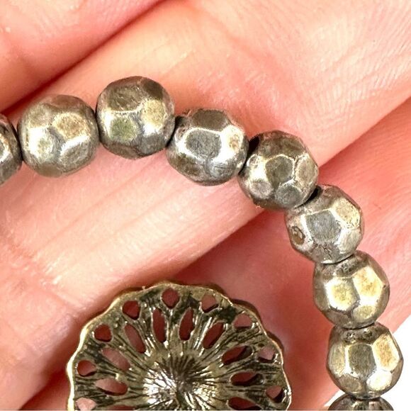 Silver/brass tone charm stretchy bracelet - Picture 4 of 8